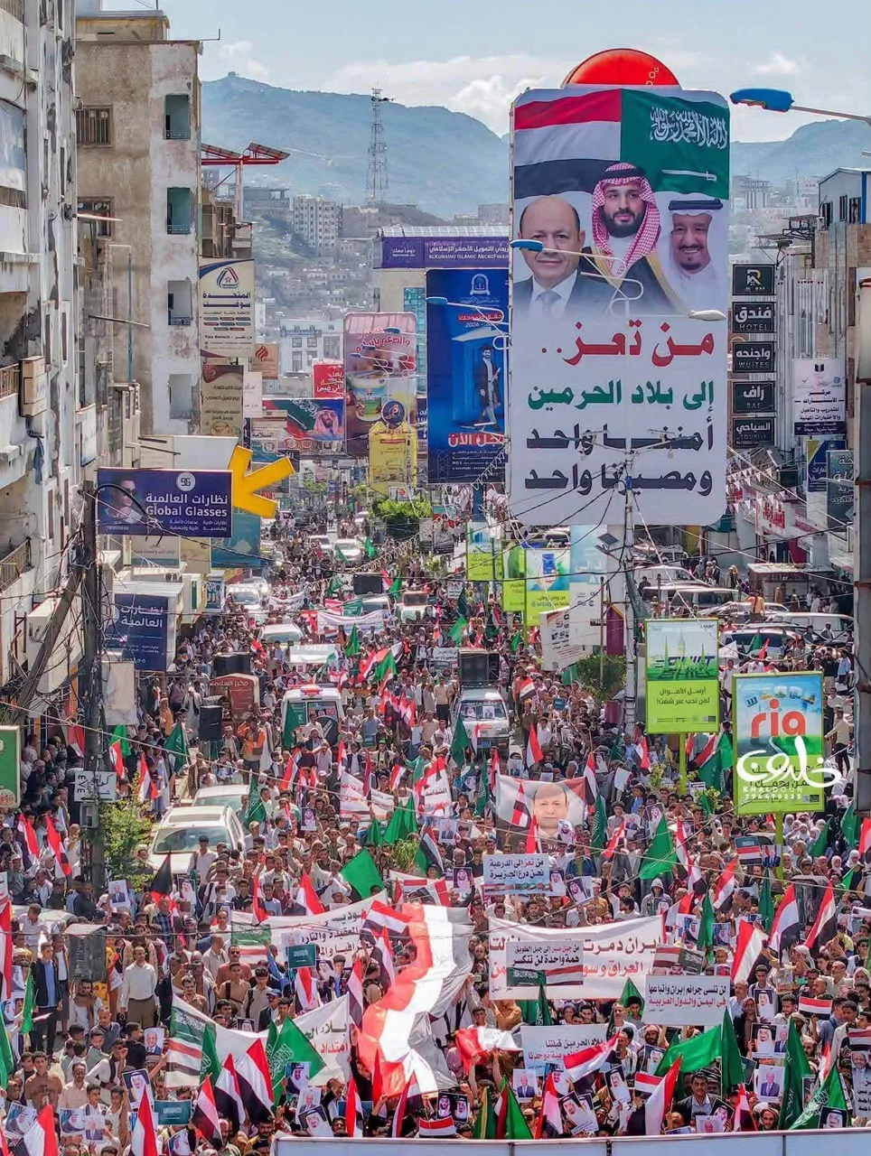صورة من الألبوم