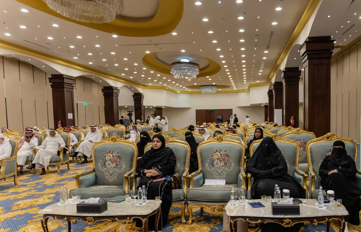 صورة من الألبوم