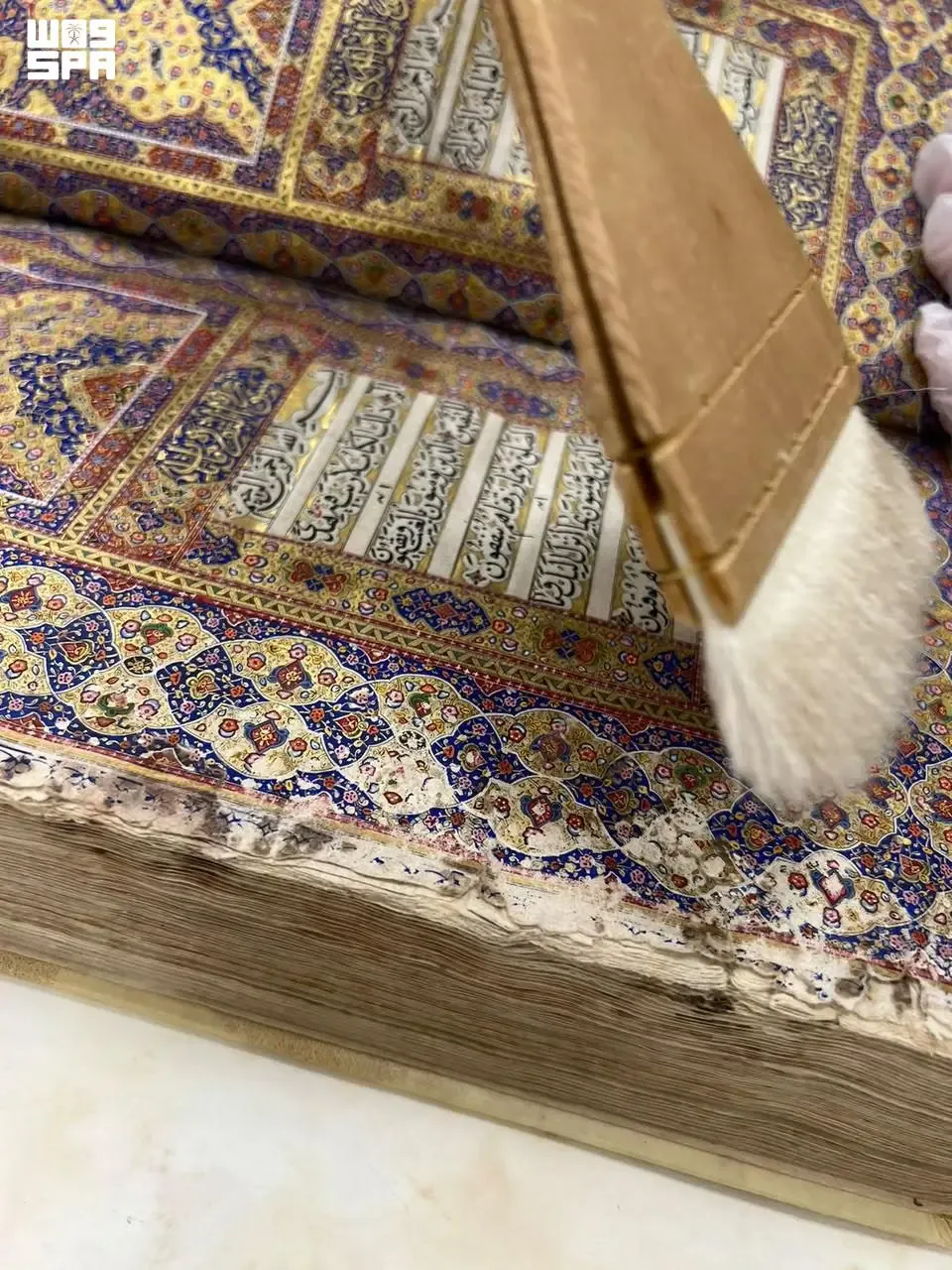 صورة من الألبوم