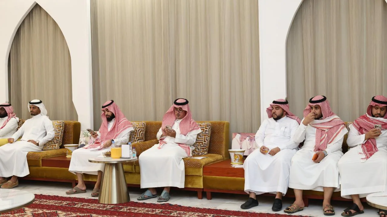 صورة من الألبوم