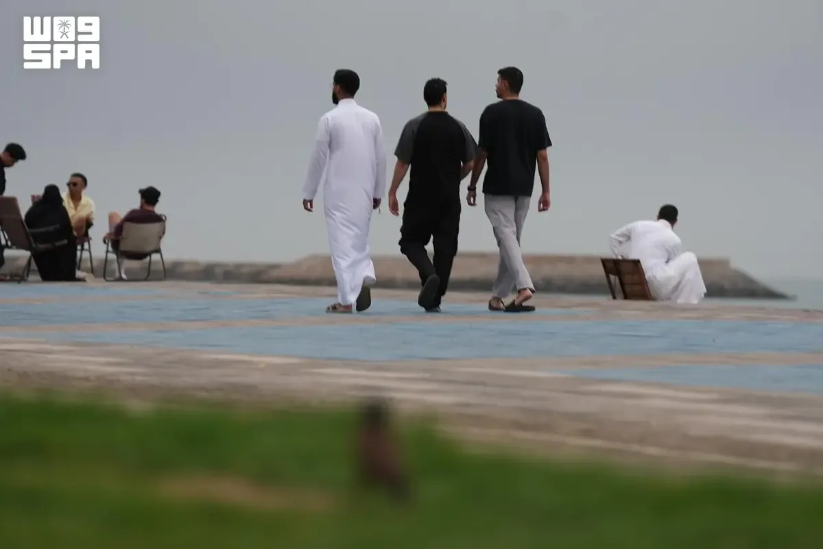 صورة من الألبوم