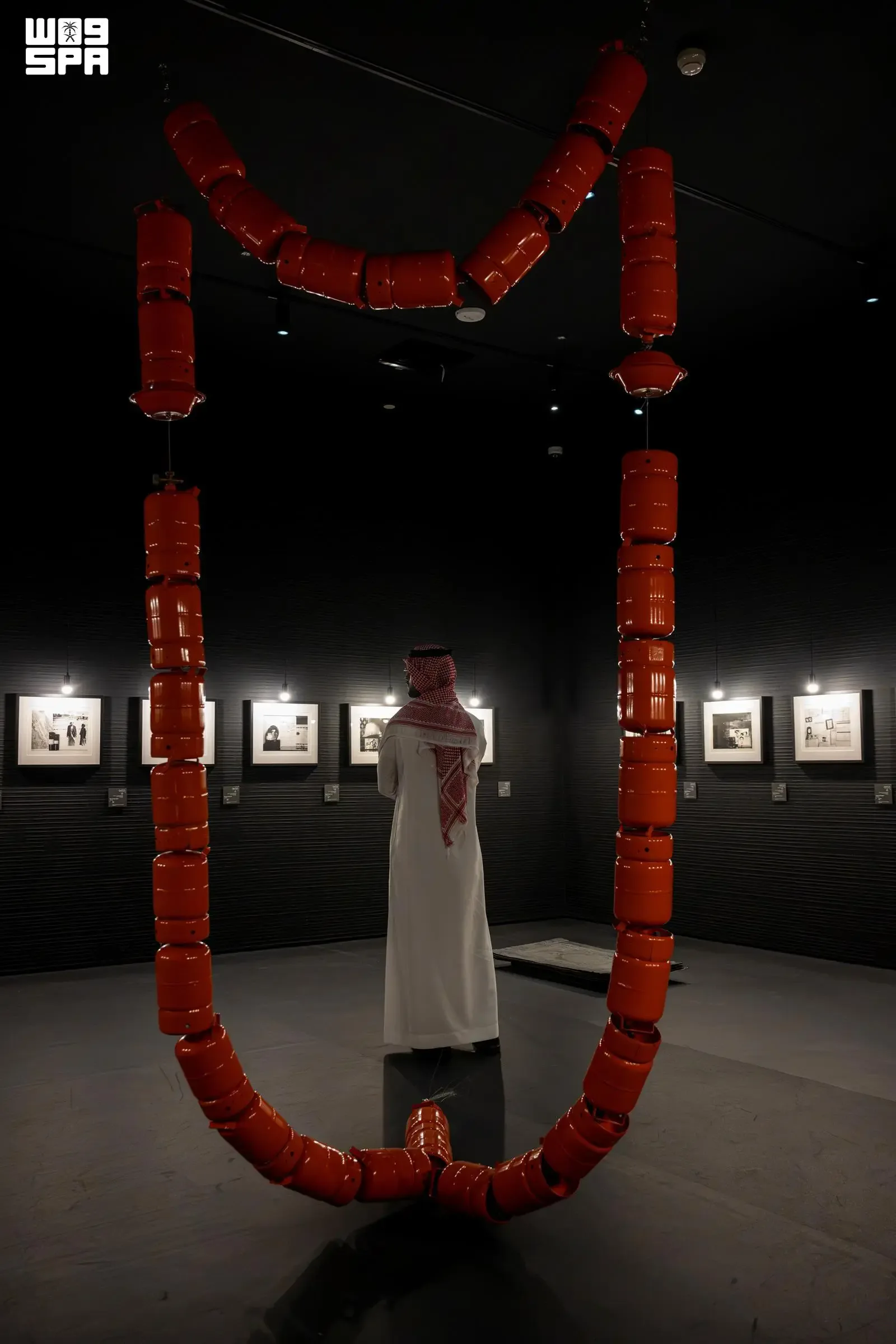 صورة من الألبوم