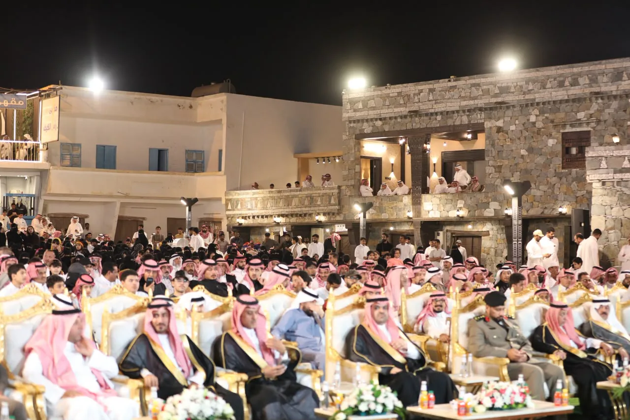 صورة من الألبوم
