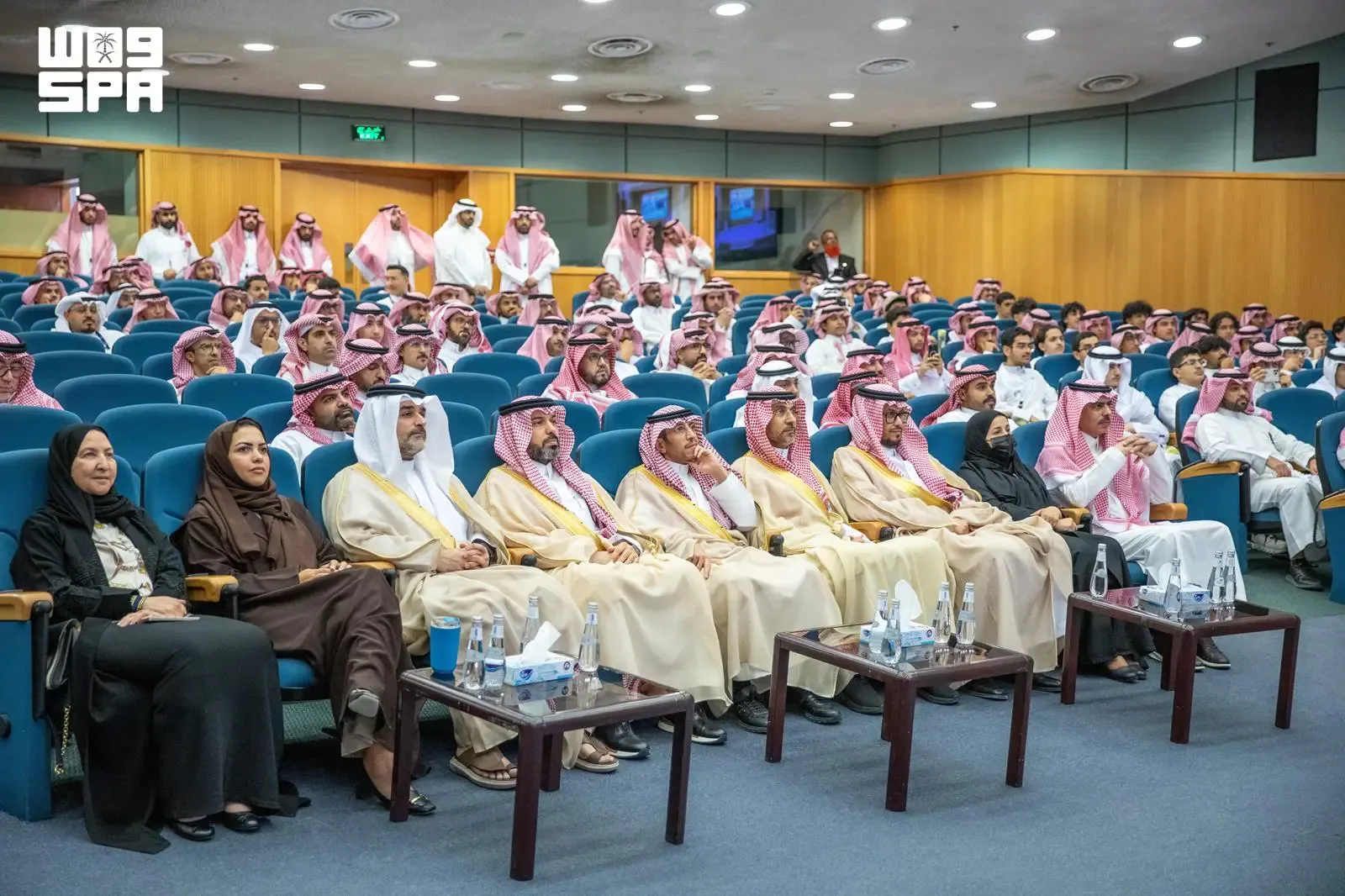 صورة من الألبوم