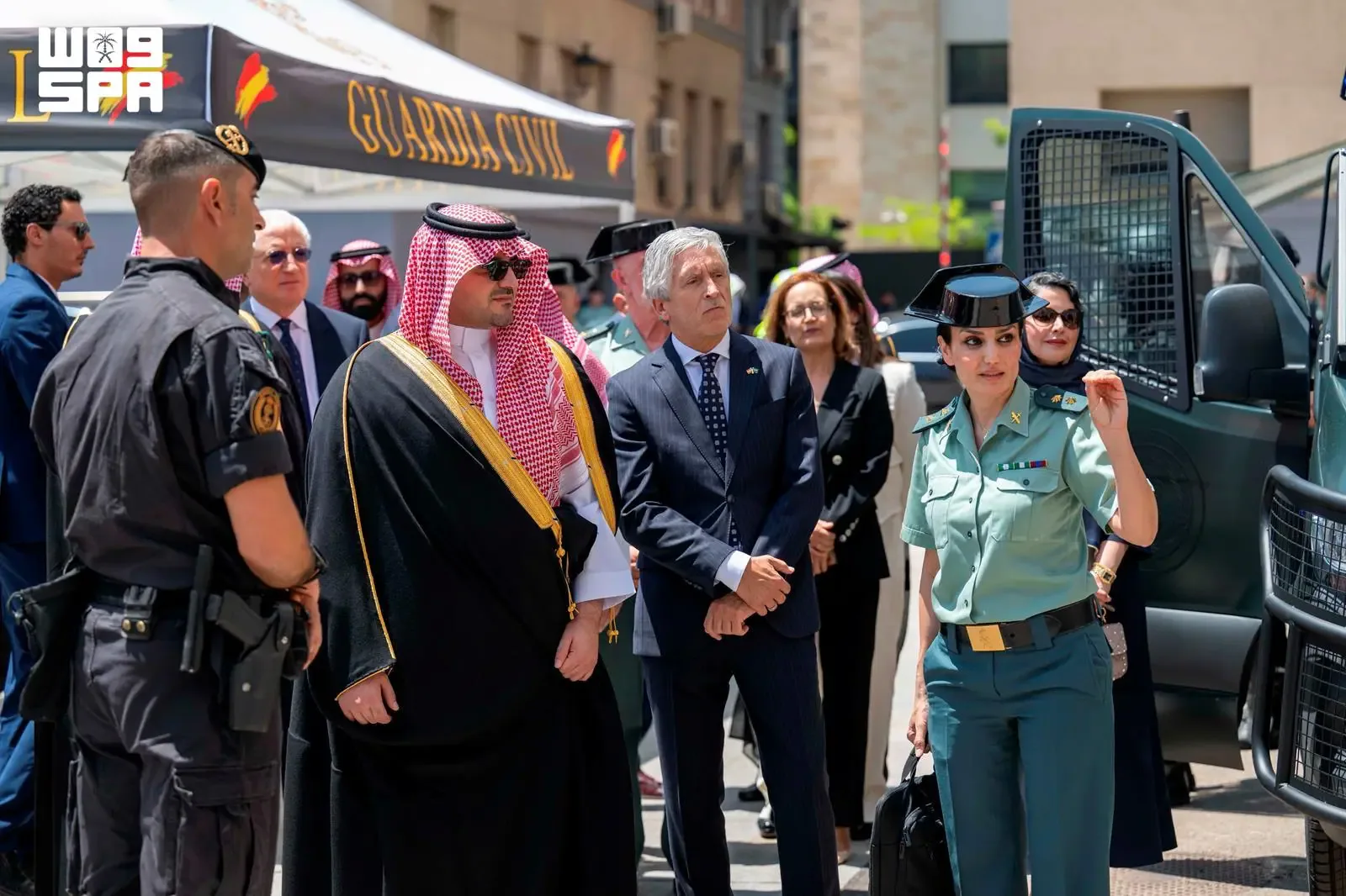 صورة من الألبوم