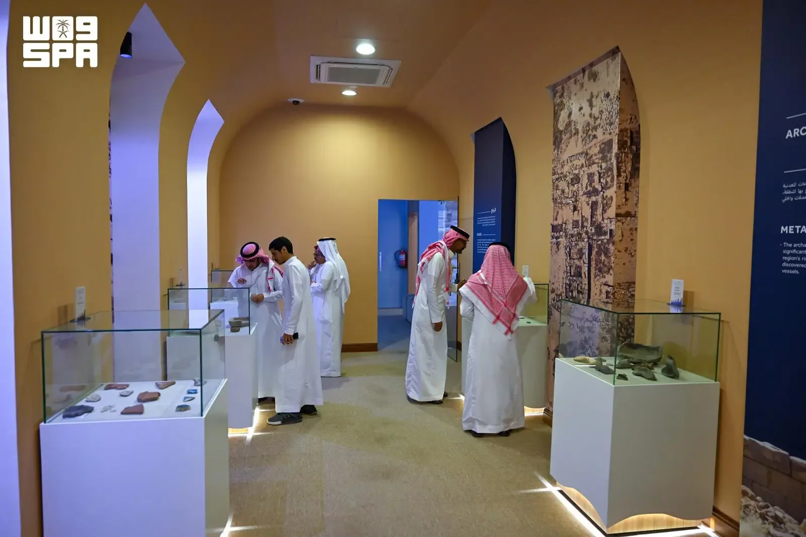 صورة من الألبوم