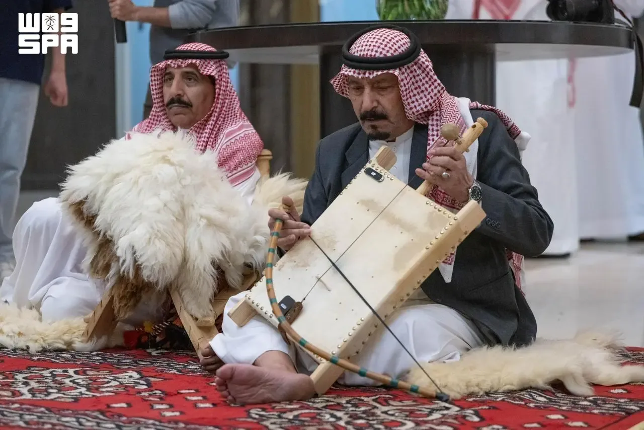 صورة من الألبوم