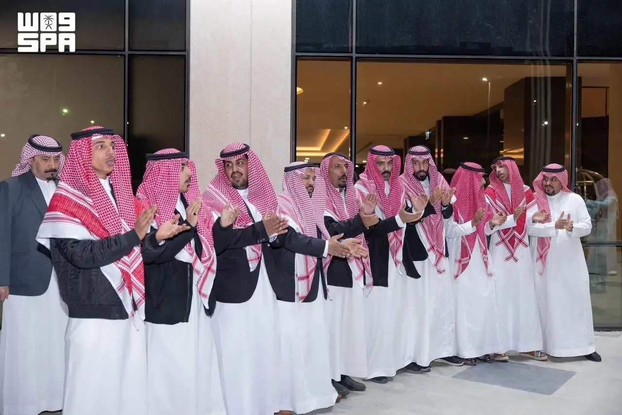 صورة من الألبوم