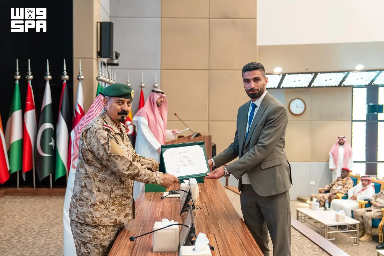 صورة من الألبوم