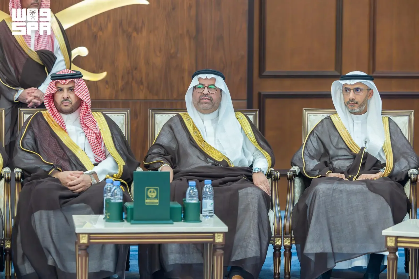صورة من الألبوم