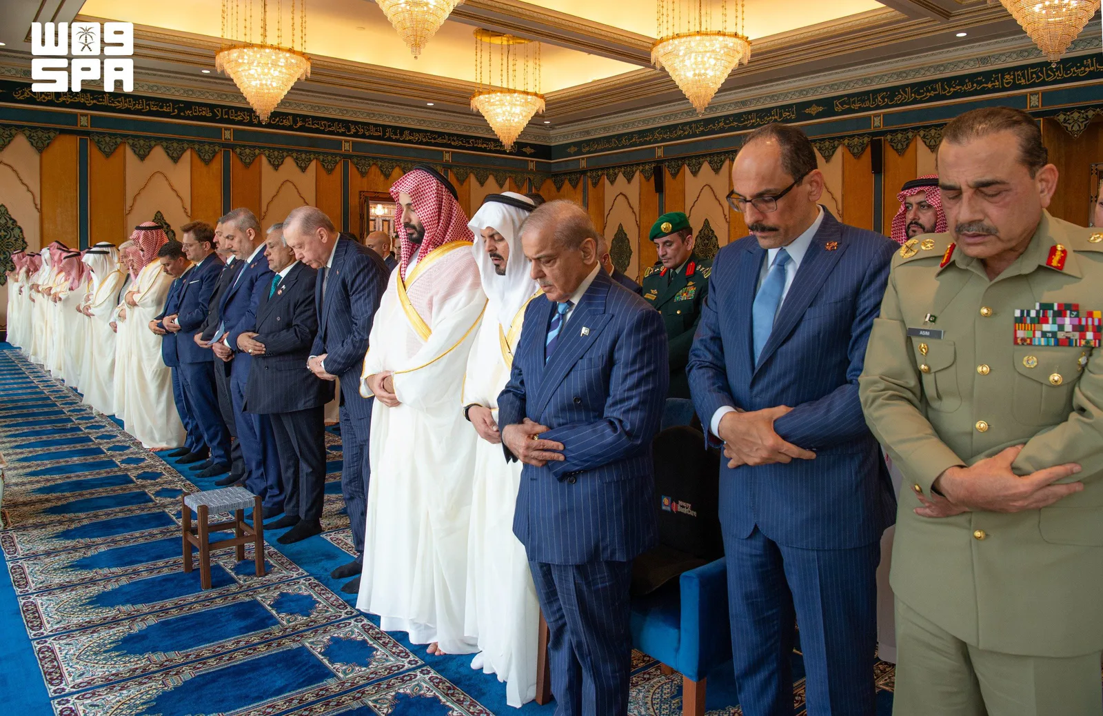 صورة من الألبوم