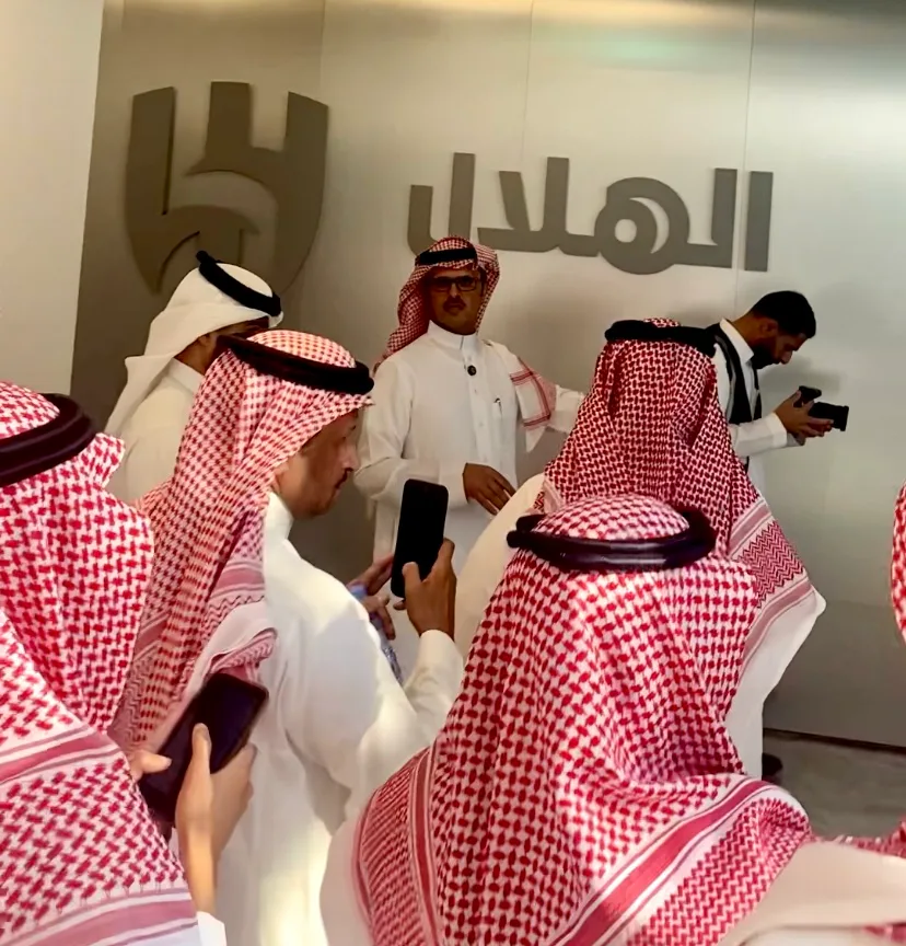 صورة من الألبوم