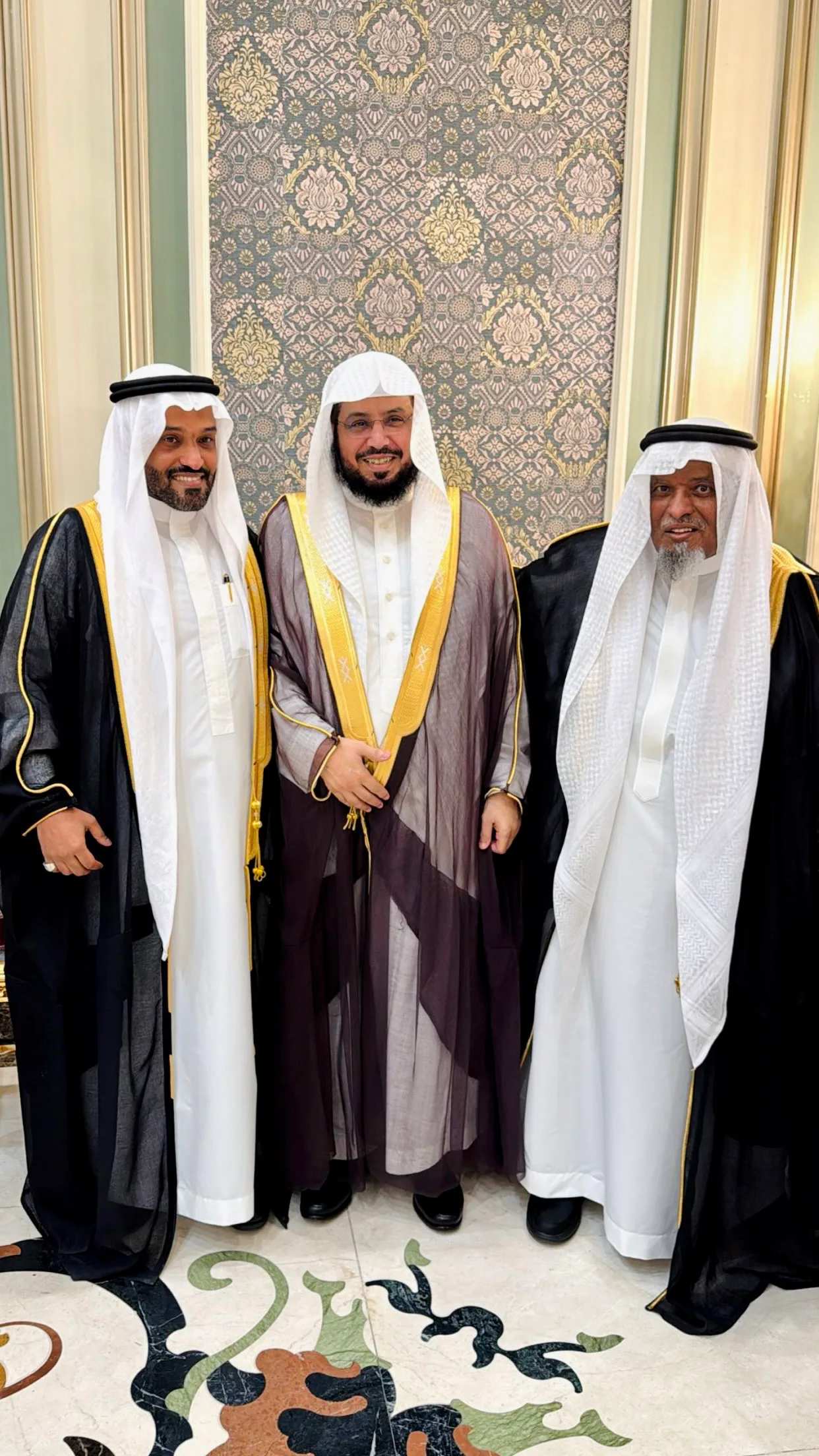صورة من الألبوم