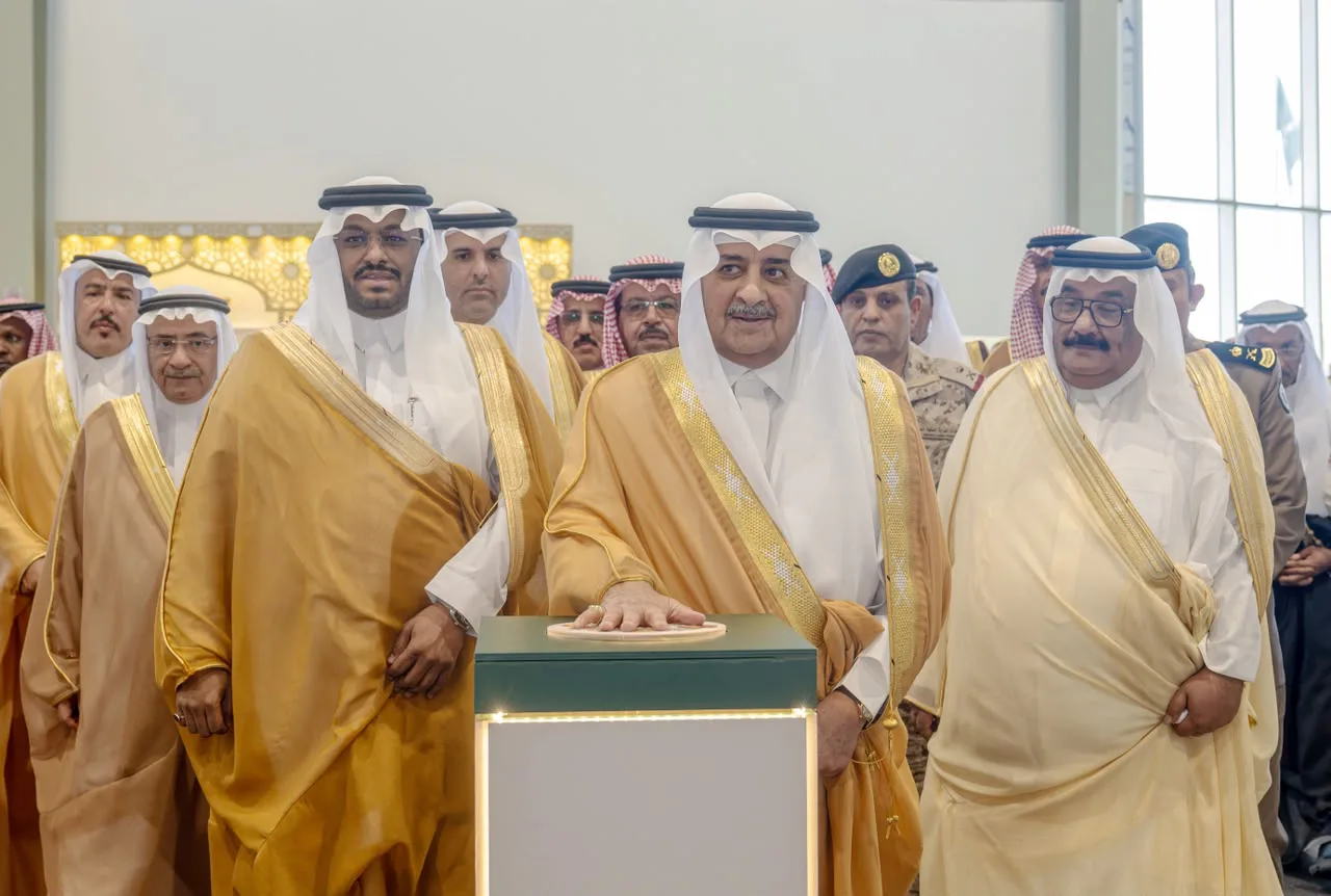 أمير تبوك يدشّن مهرجان المنتجات الزراعية 2026 بمشاركة واسعة من المزارعين - صورة 8