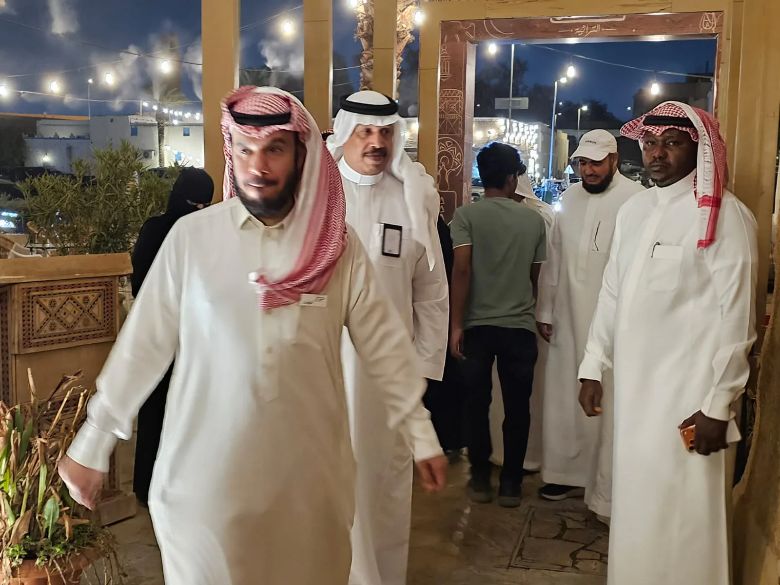 صورة من الألبوم