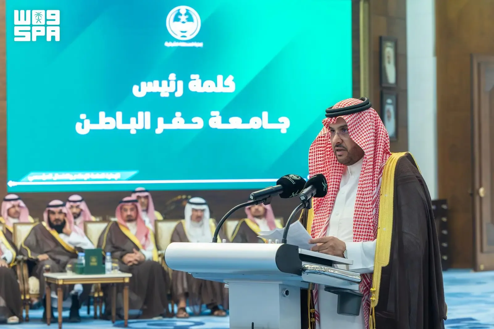 صورة من الألبوم