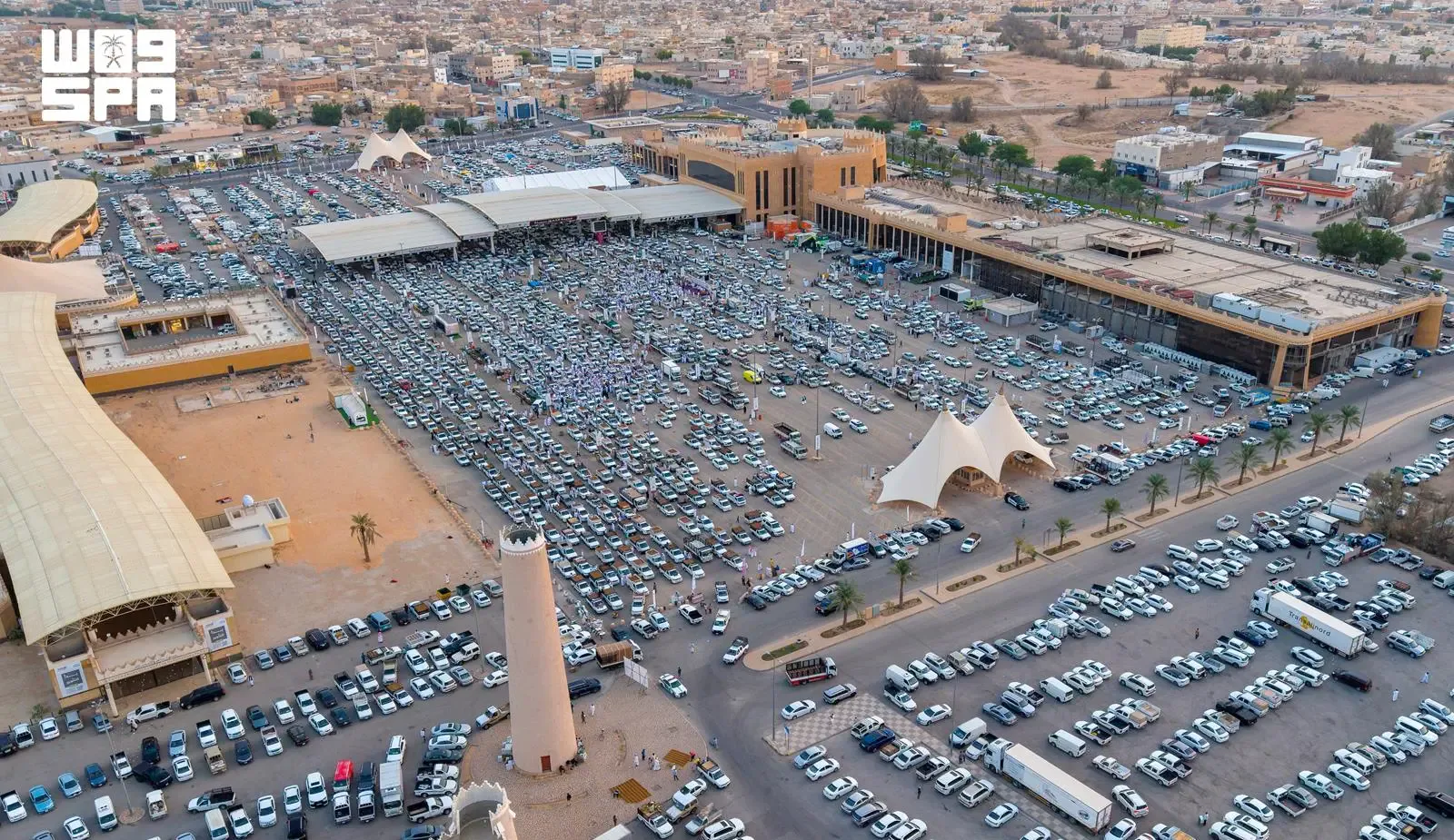 صورة من الألبوم