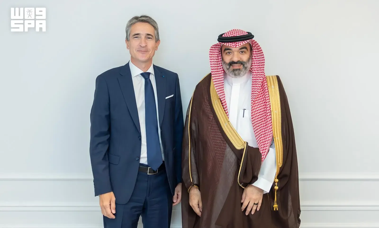 صورة من الألبوم