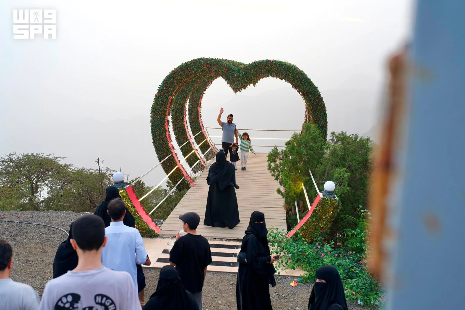 صورة من الألبوم