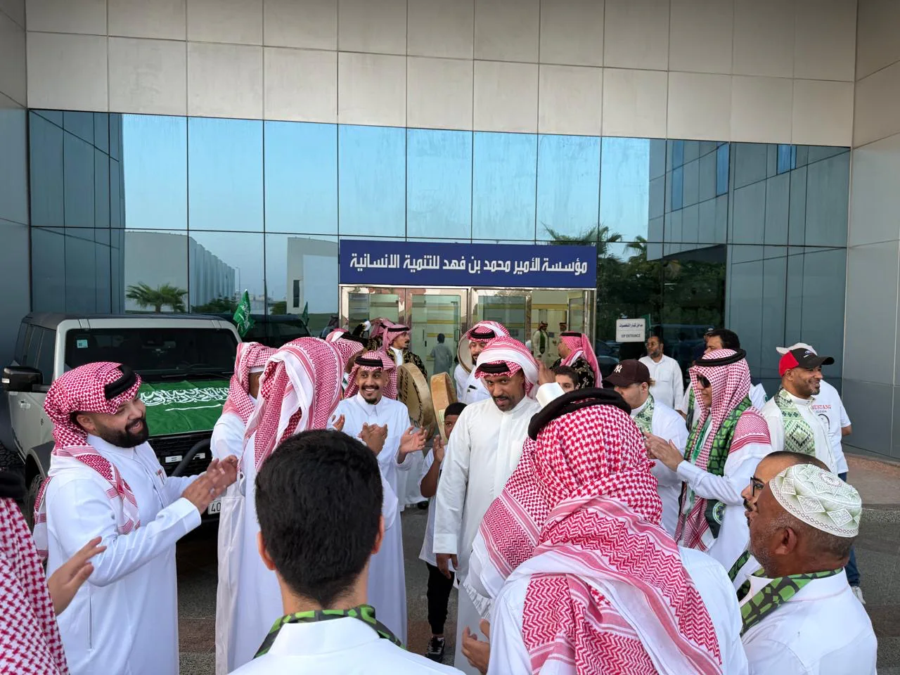 صورة من الألبوم