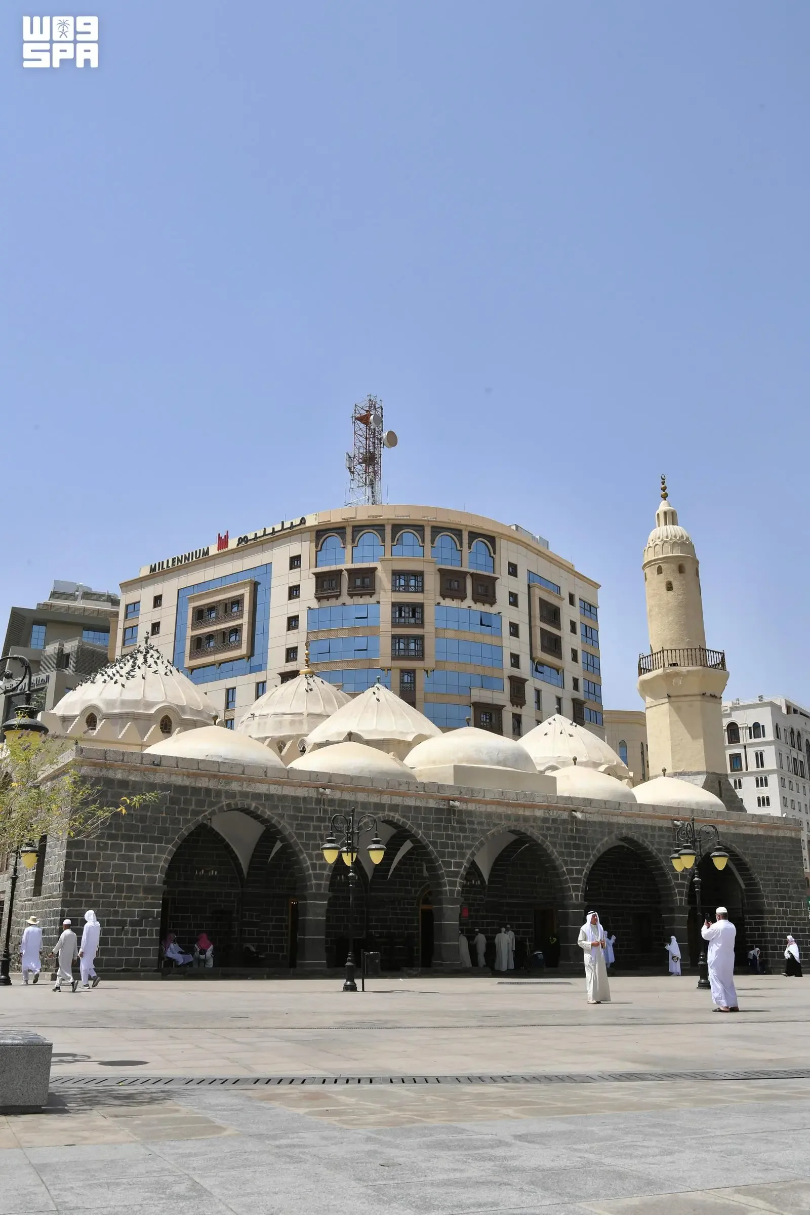 صورة من الألبوم