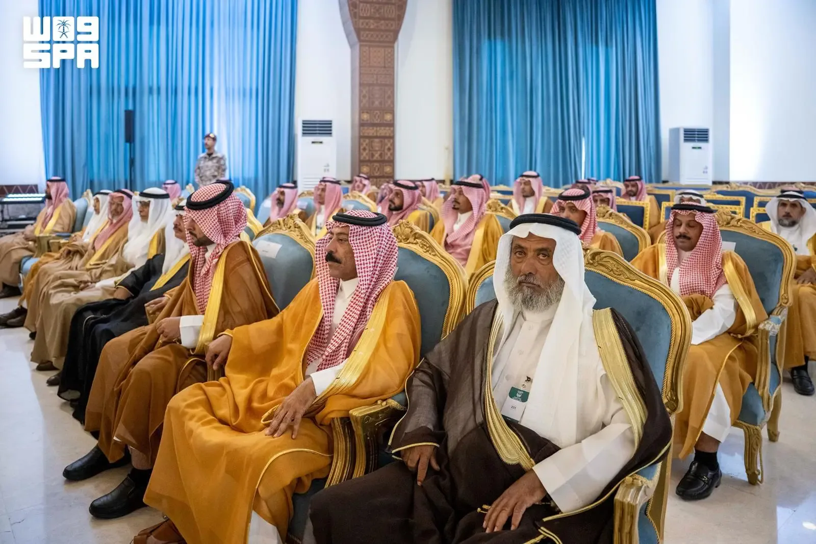 صورة من الألبوم