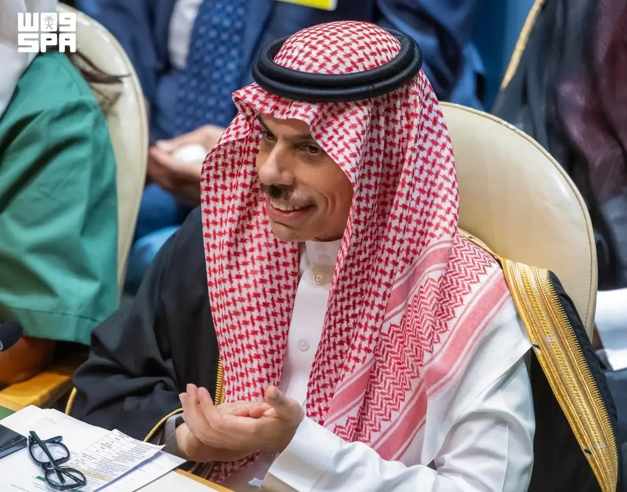 صورة من الألبوم