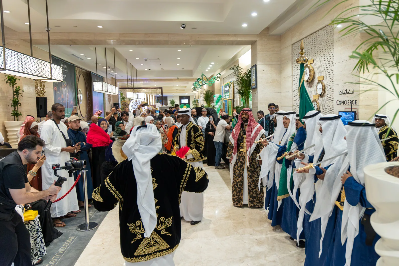 صورة من الألبوم