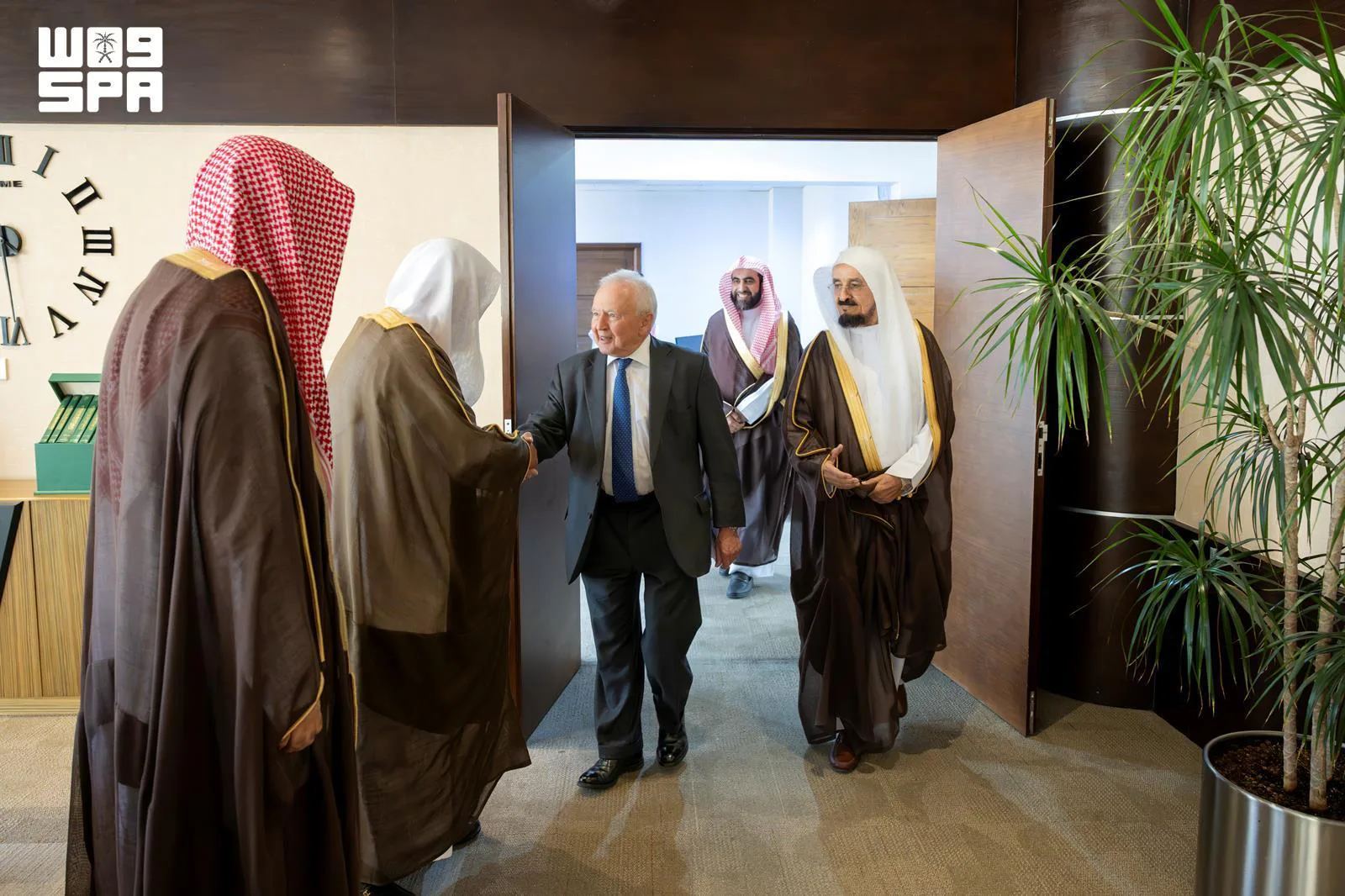 صورة من الألبوم