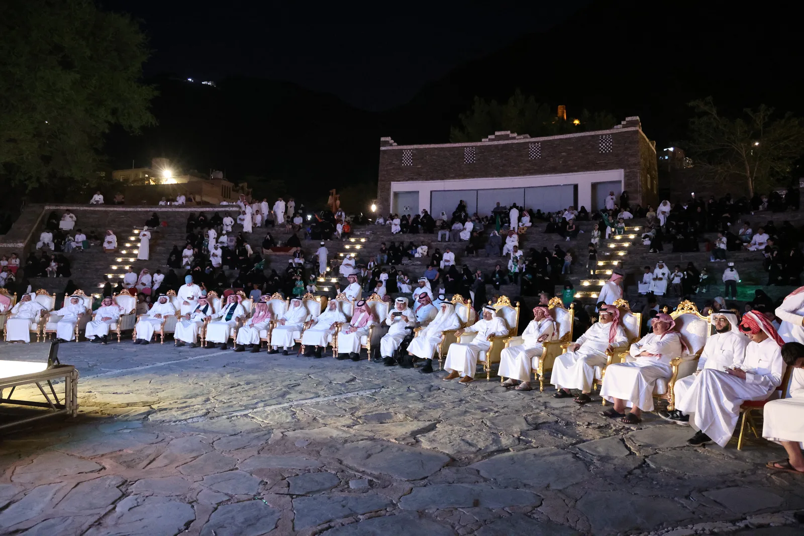 صورة من الألبوم