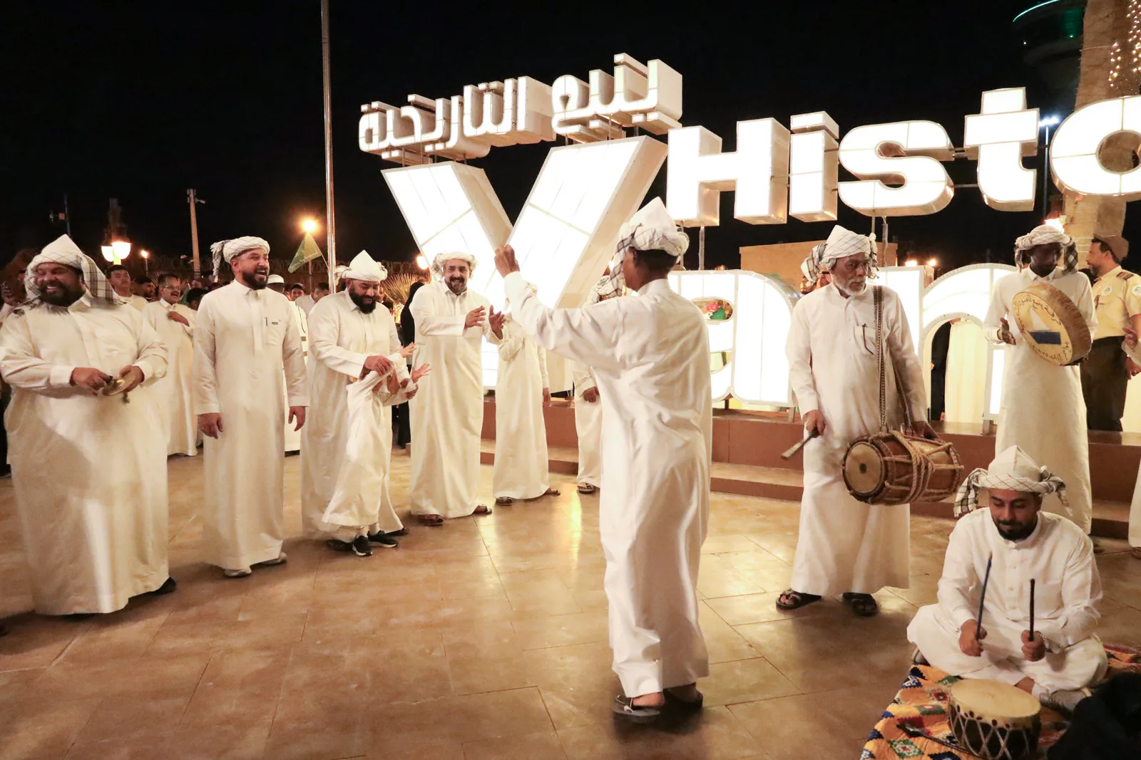 صورة من الألبوم