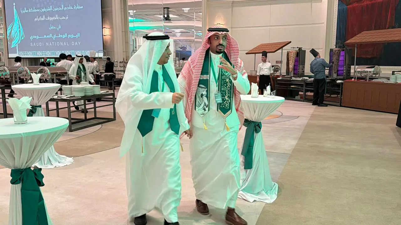 صورة من الألبوم