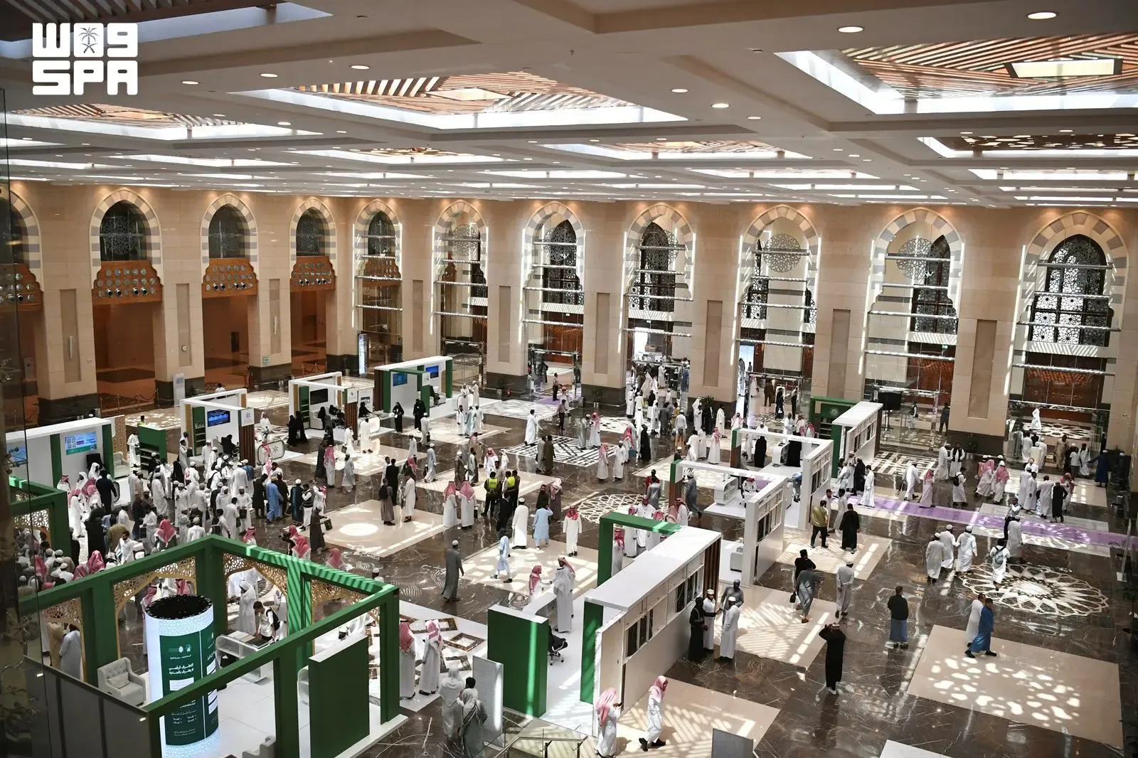 صورة من الألبوم