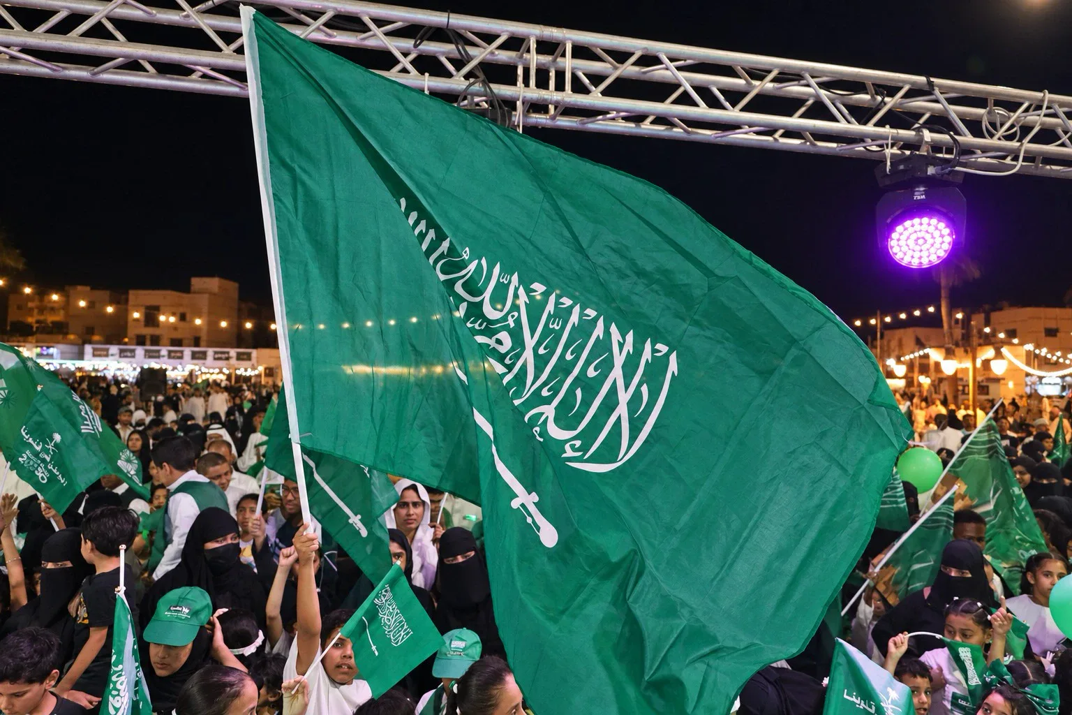 صورة من الألبوم