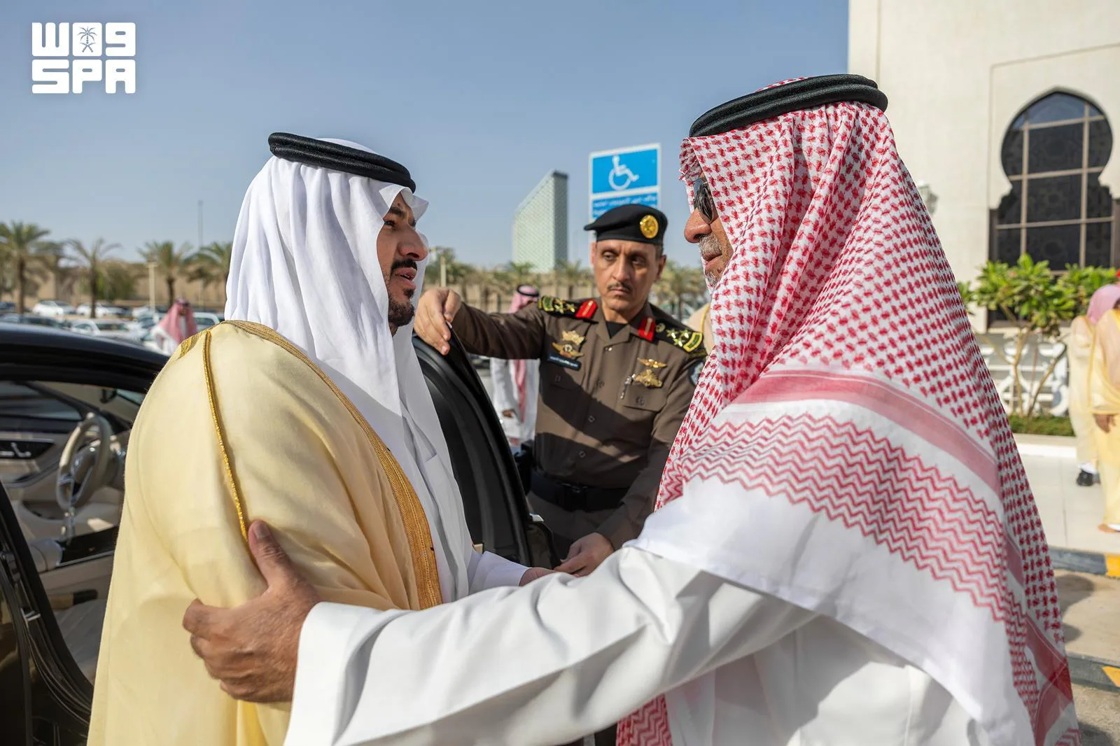 صورة من الألبوم