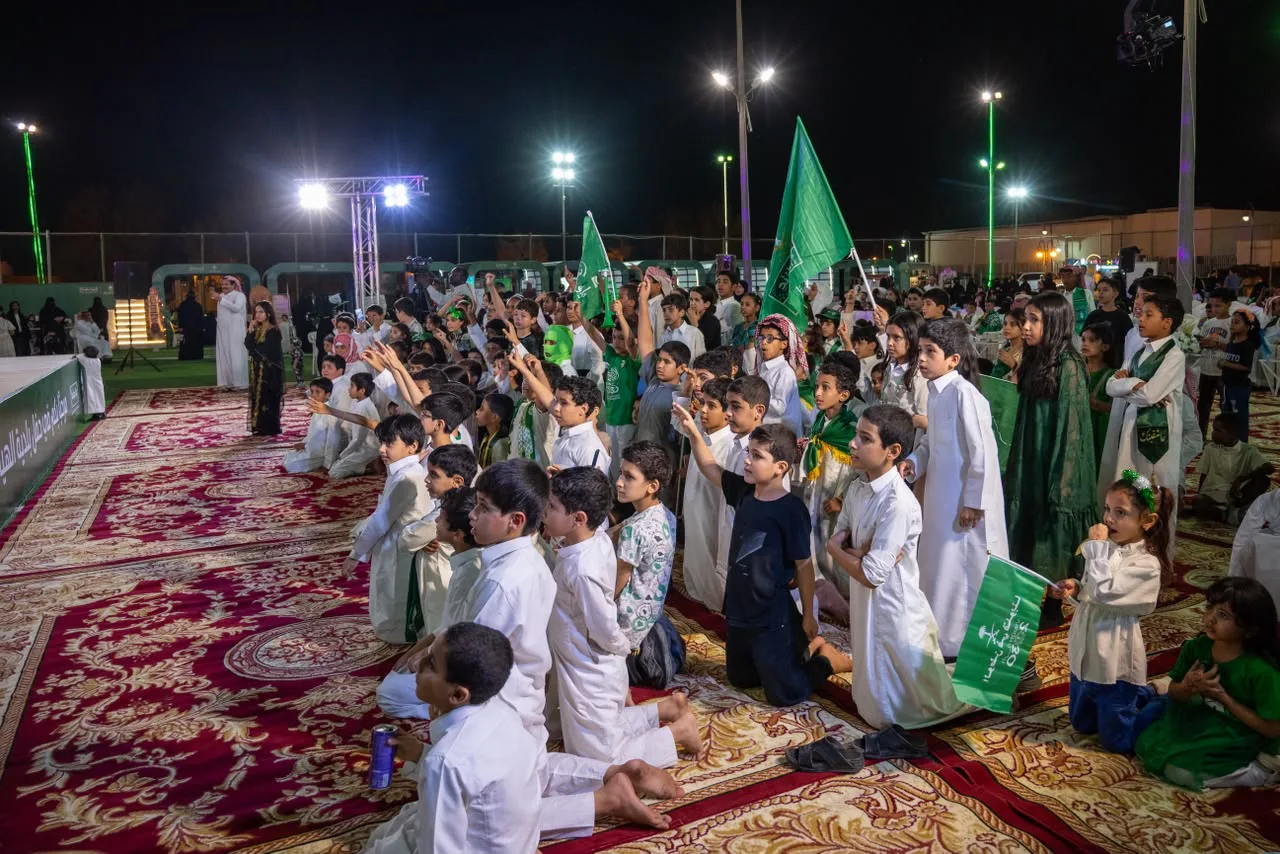 صورة من الألبوم