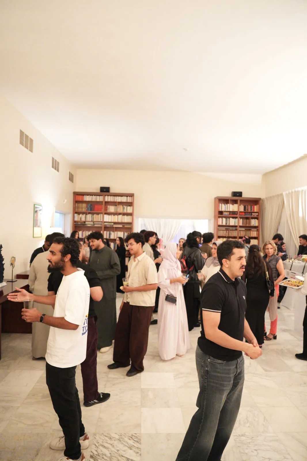 صورة من الألبوم