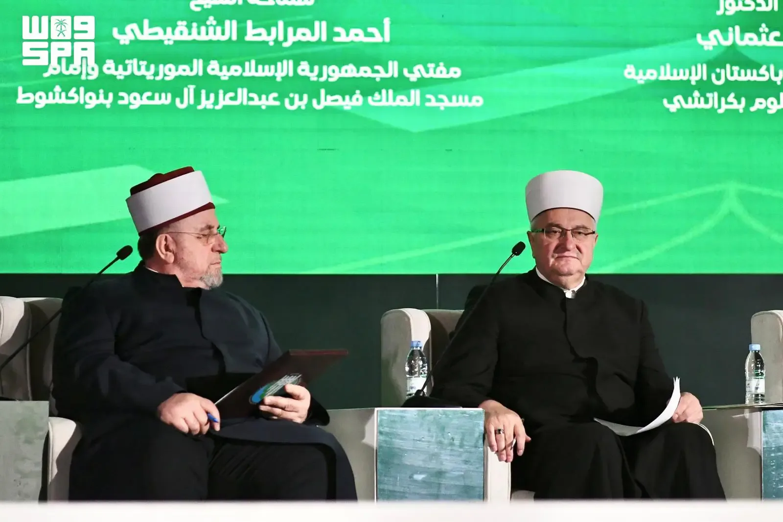 صورة من الألبوم