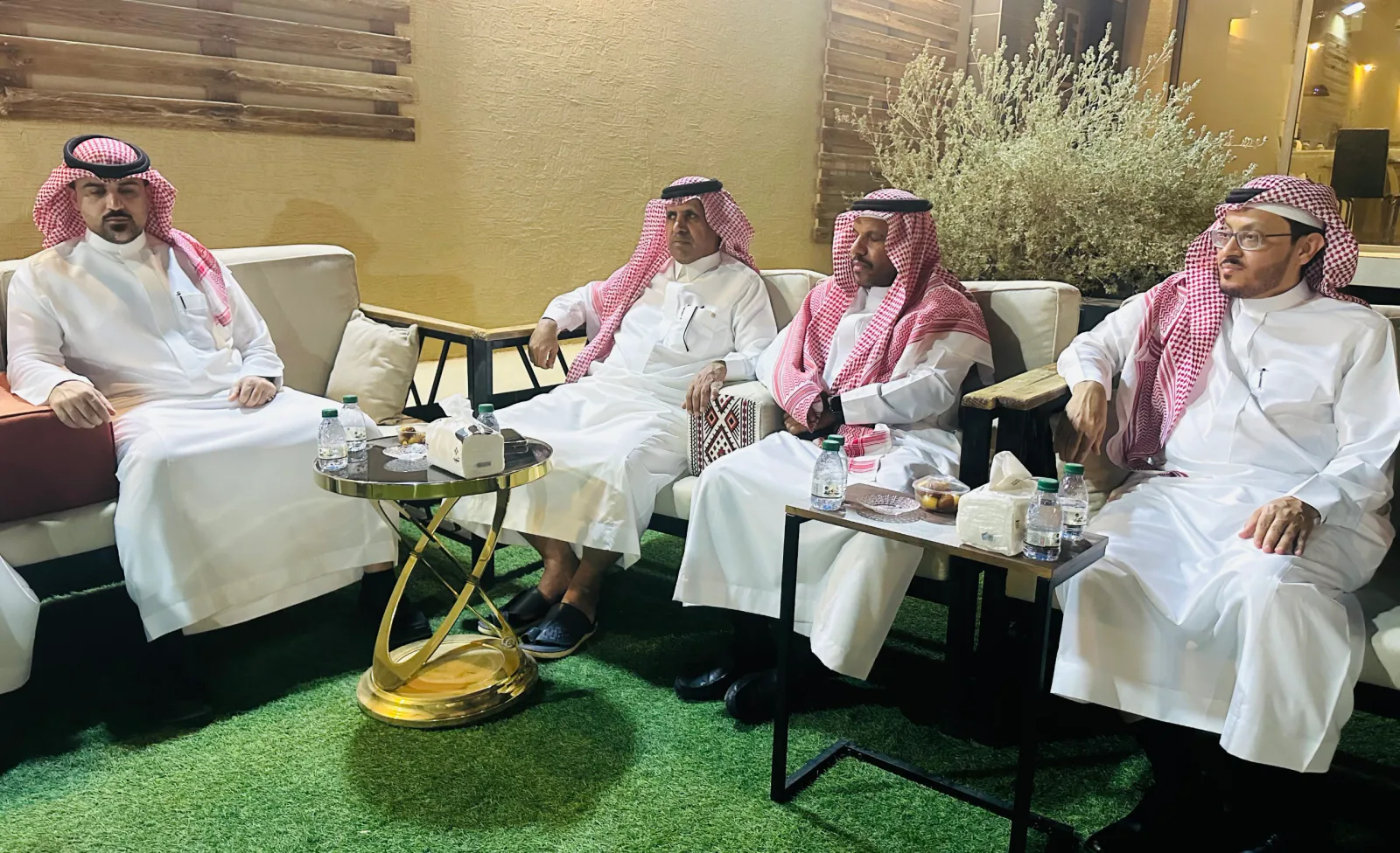 صورة من الألبوم