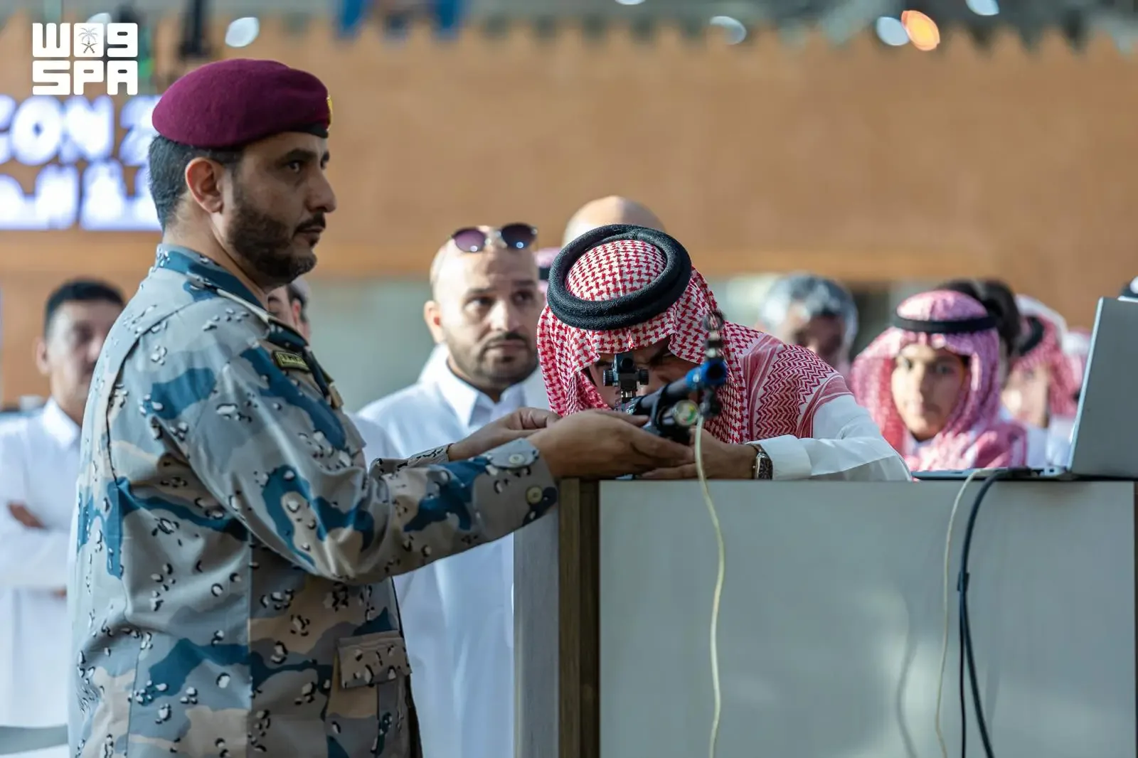 صورة من الألبوم