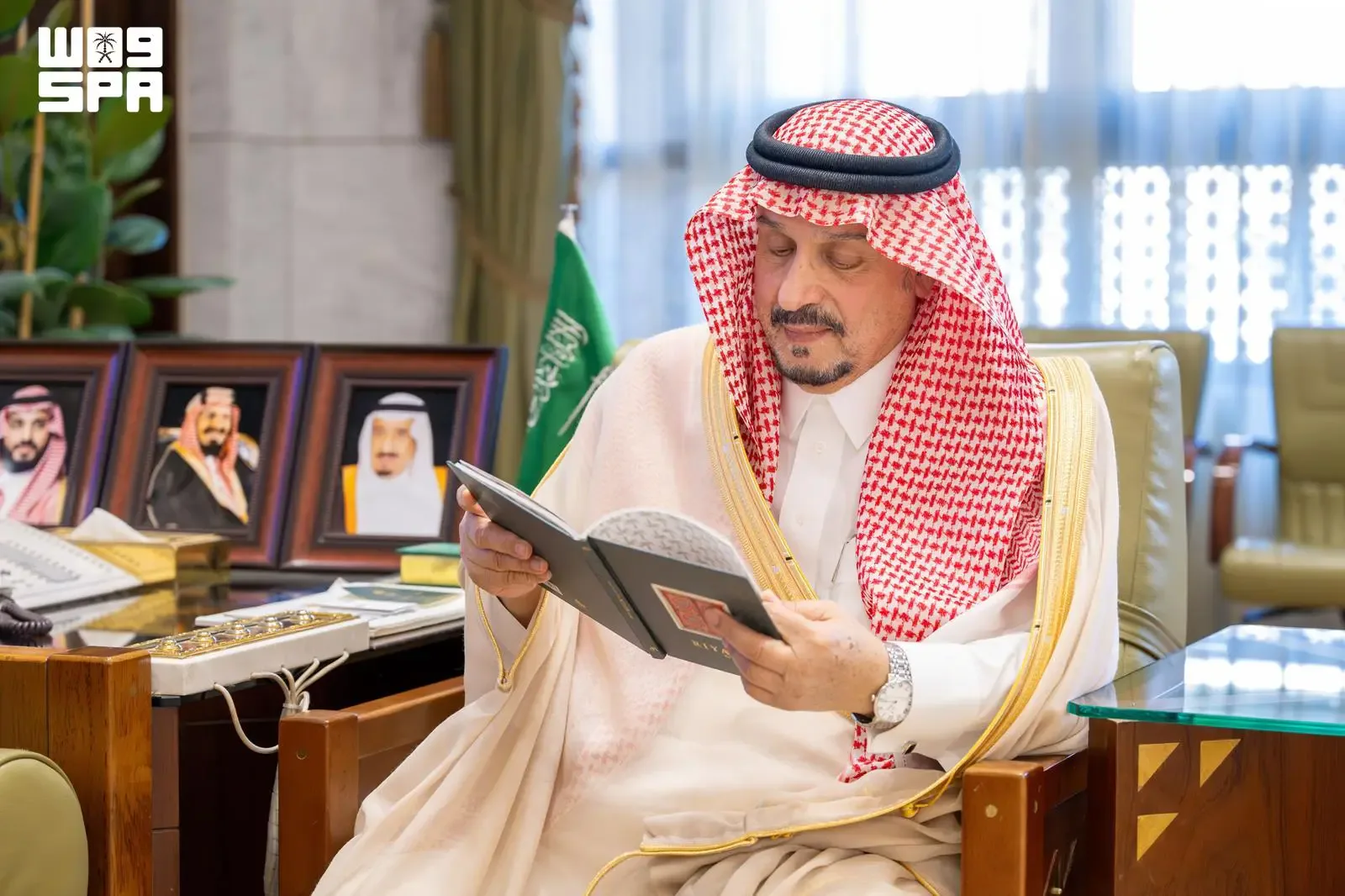 صورة من الألبوم