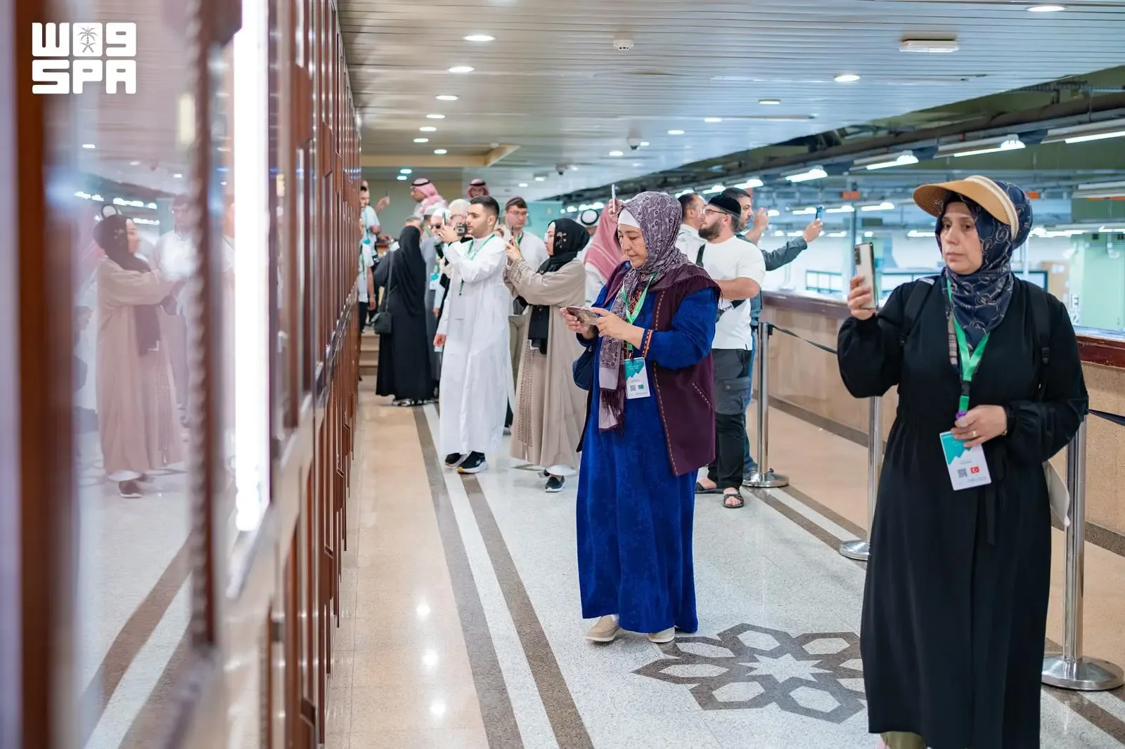 صورة من الألبوم