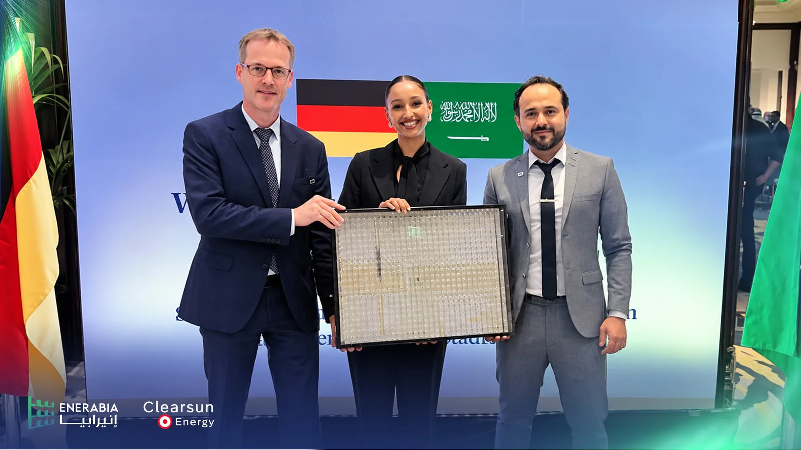 إنيرابيا وكليرسن إنيرجي توقعان مذكرة تفاهم لتصنيع وحدات كهروضوئية ذات التركيز المجهري (Micro-CPV)