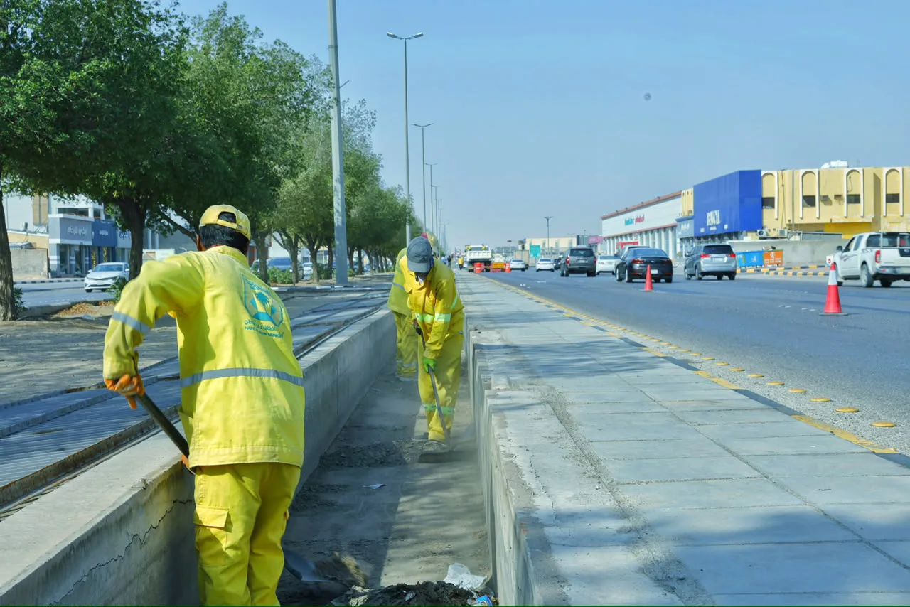 أمانة حفر الباطن تُطلق خطة استباقية لمواجهة موسم الأمطار والسيول