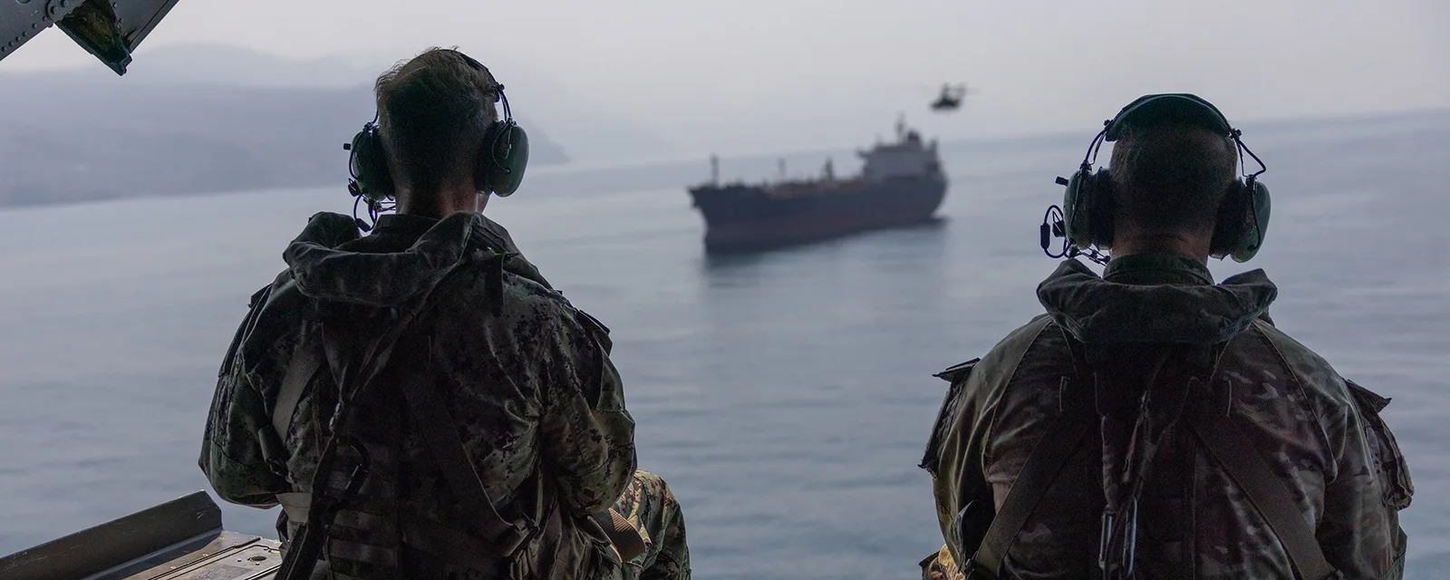 القيادة المركزية الأمريكية تنفي ادعاءات إيران وتؤكد إحكام سيطرتها الكاملة على مضيق هرمز