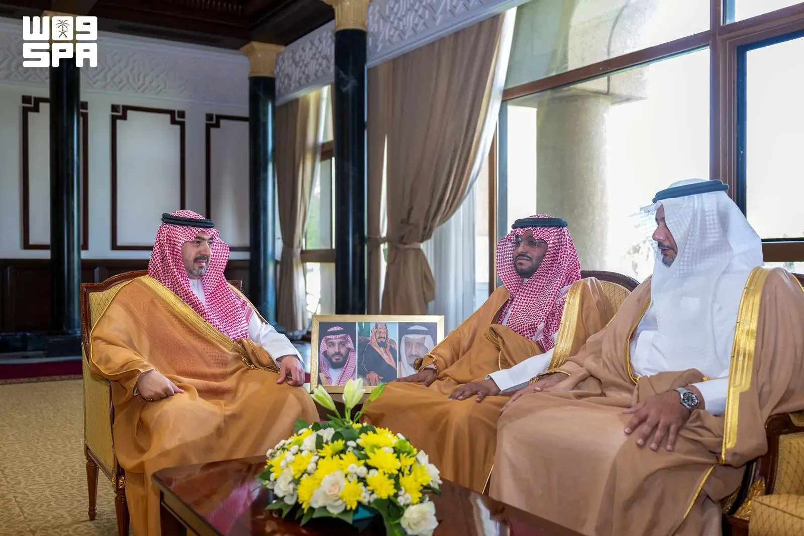 صورة من الألبوم
