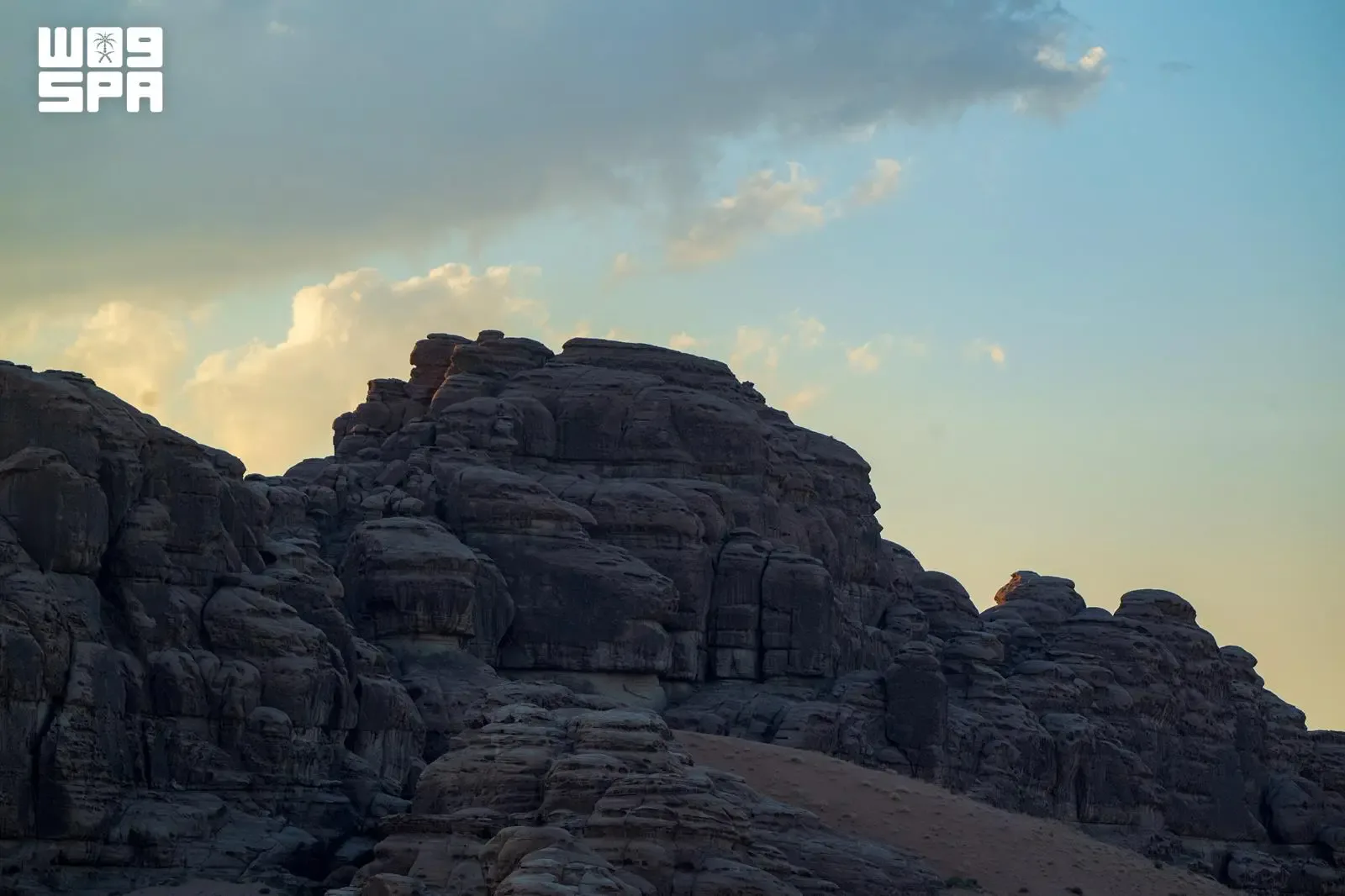 صورة من الألبوم