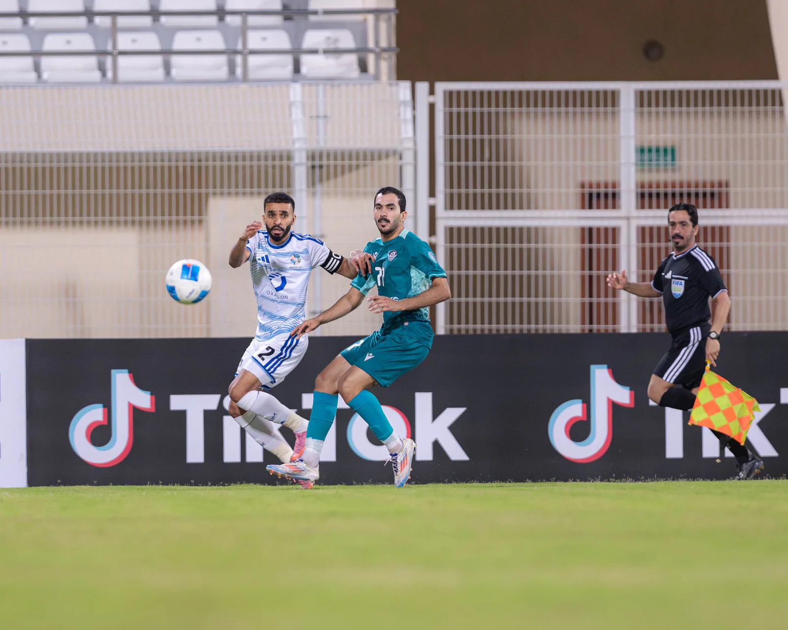 نيوم يتعثر أمام الشباب العماني بثلاثية في دوري أبطال الخليج