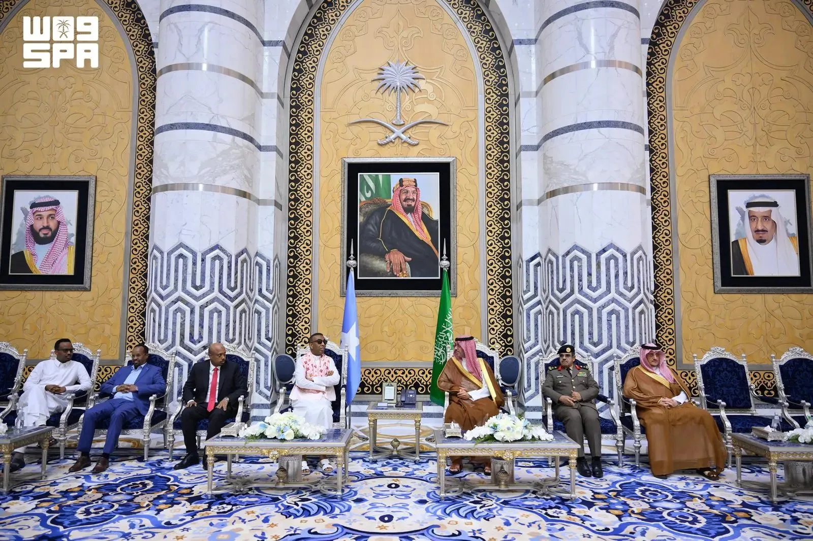 صورة من الألبوم