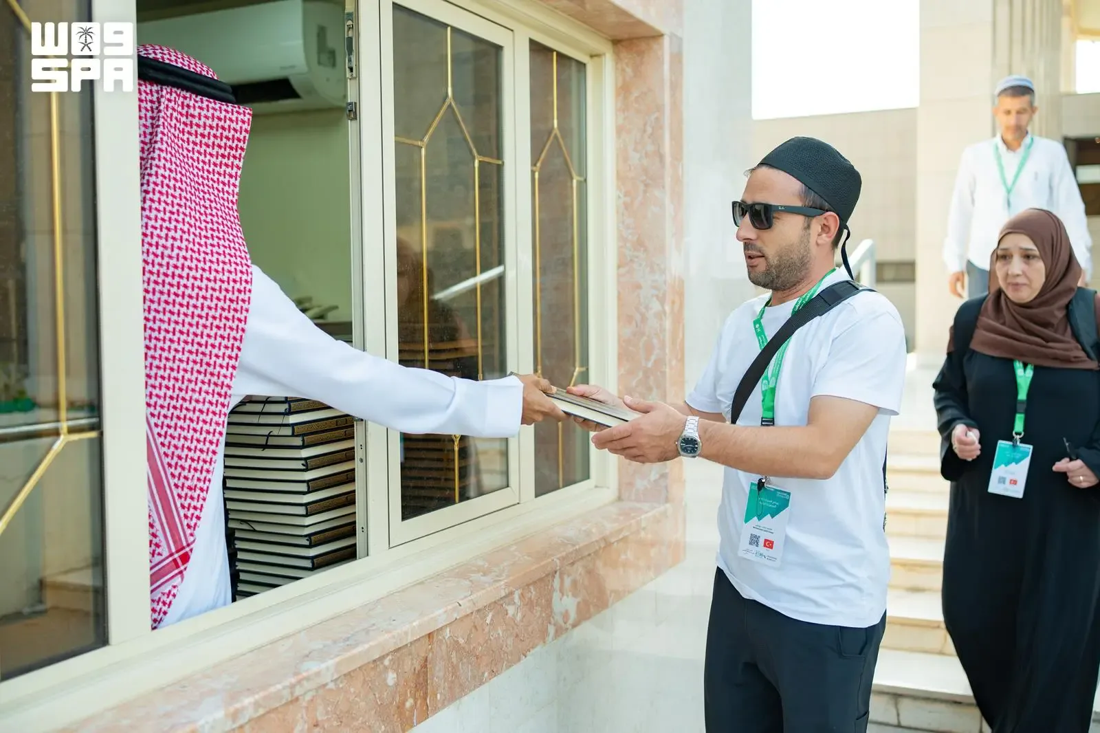صورة من الألبوم